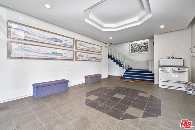 326 S Manhattan Place, Los Angeles CA: https://media.crmls.org/mediaz/e3f743be-914c-439f-a8c1-64e94b6268b7.jpg