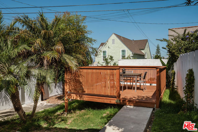 2353 Lucerne Avenue, Los Angeles CA: https://media.crmls.org/mediaz/e3f7906f-870c-445a-ab9a-c7dc1d35b2cf.jpg