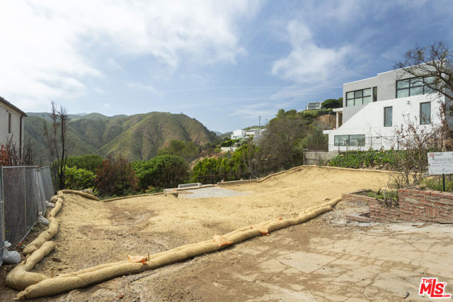 Drew Fenton | 1515 Umeo Road Pacific Palisades CA | MLS: 7254935