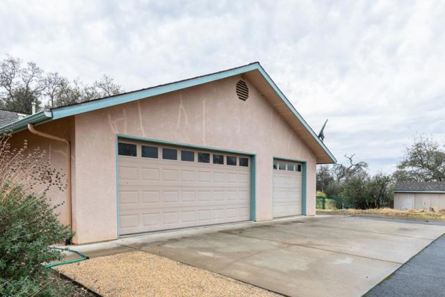 41508 Roaring River Court, Coarsegold CA: https://media.crmls.org/mediaz/e3f89820-1387-4aae-a6ef-b395a2beea74.jpg