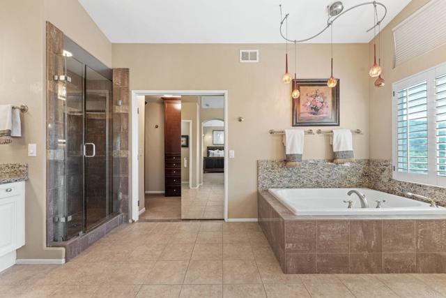 Detail Gallery Image 32 of 73 For 12204 Briar Knoll Way, San Diego,  CA 92128 - 5 Beds | 3 Baths