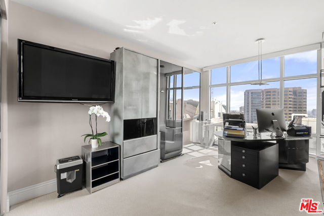10380 Wilshire Boulevard, Los Angeles CA: https://media.crmls.org/mediaz/e3f91e7d-fd61-4e3c-896c-6776f0c91e01.jpg