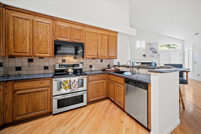 17716 Riverbend Road, Salinas CA: https://media.crmls.org/mediaz/e3fa3416-0331-45c1-bae0-8d615eb63ad5.jpg