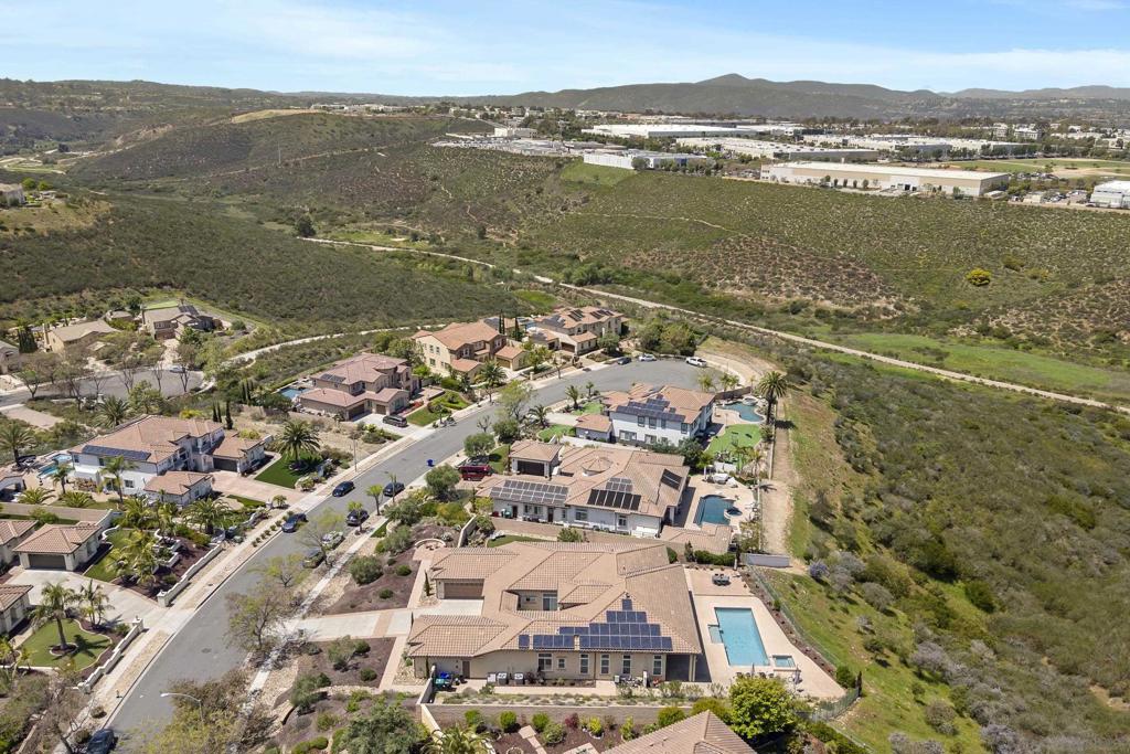 MLS #250032415SD img 58