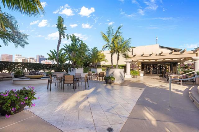 200 Harbor Dr, San Diego CA: https://media.crmls.org/mediaz/e3fa4e53-e591-402b-bce1-bea3d2a2f56b.jpg