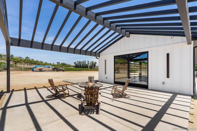 36051 E Benton Rd., Temecula CA: https://media.crmls.org/mediaz/e3fab300-a56e-4701-9157-31ee6b59c8c0.jpg