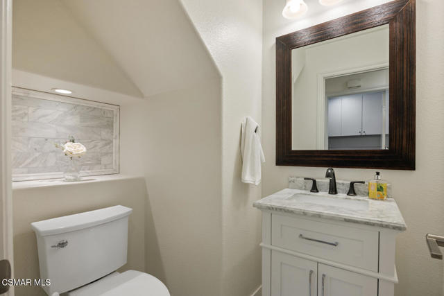 688 Via Vista Thousand Oaks CA-large-030