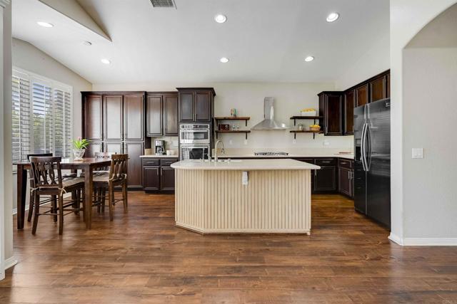 Detail Gallery Image 15 of 46 For 45878 Corte Orizaba, Temecula,  CA 92592 - 5 Beds | 2/1 Baths