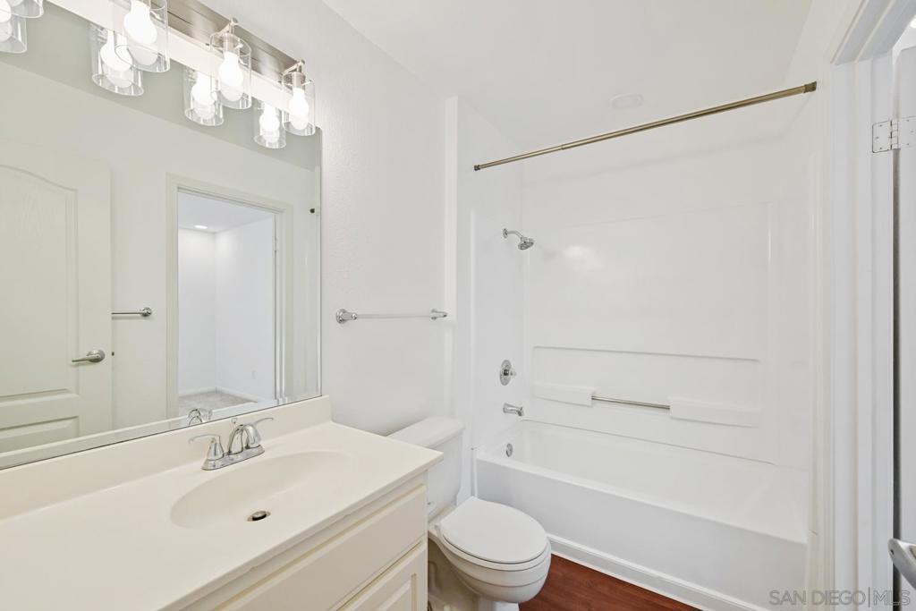 12047 Alta Carmel Ct - photo 10