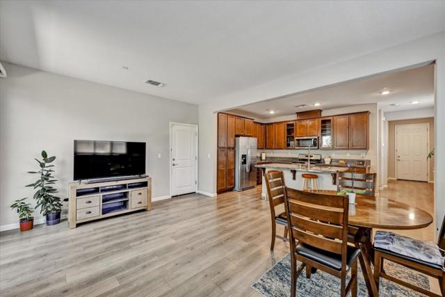 2466 Buzz Aldrin Way, Sacramento CA: https://media.crmls.org/mediaz/e3fd7423-23f2-4e43-90cc-c6400d980fe3.jpg