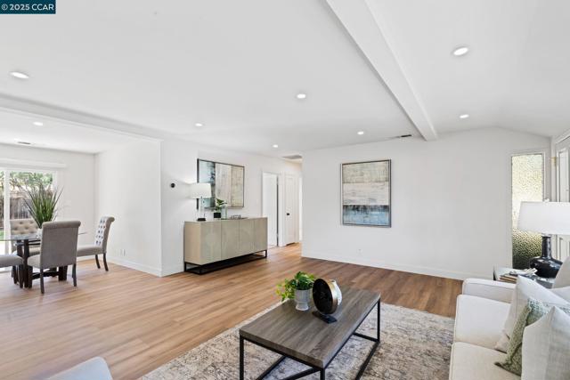 197 Hazel Dr, Pleasant Hill CA: https://media.crmls.org/mediaz/e3fda7d6-dd10-428c-974f-2c9e90365ec5.jpg