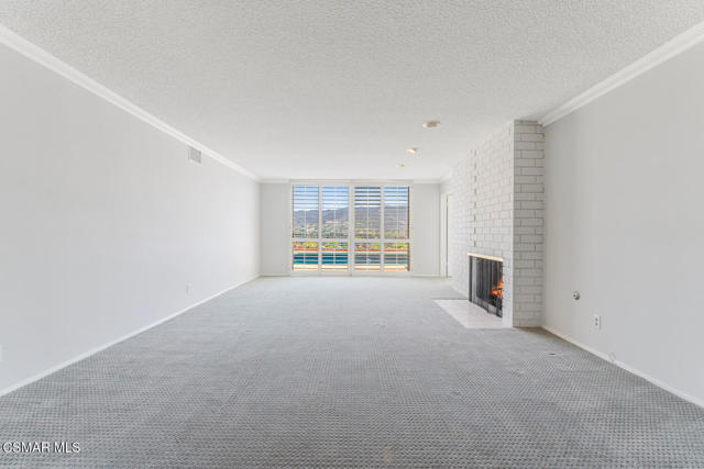 18854 Edleen Drive, Tarzana CA: https://media.crmls.org/mediaz/e3fde8a7-e8d2-4eed-b2cd-ee4b3ba3c9ca.jpg