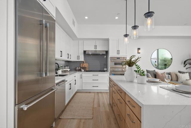 Detail Gallery Image 3 of 34 For 2646 State Street, Unit #D, Carlsbad,  CA 92008 - 3 Beds | 3/1 Baths