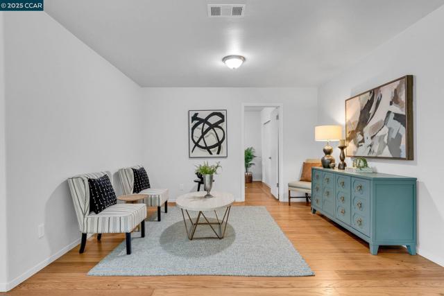 280 Sierra Dr, Walnut Creek CA: https://media.crmls.org/mediaz/e3ff2459-b377-4f90-bdbe-84931efeea46.jpg
