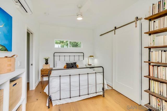 990 92 Laguna Dr, Carlsbad CA: https://media.crmls.org/mediaz/e4002587-9476-4264-af2e-d89f162999aa.jpg
