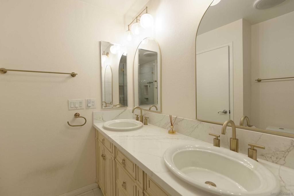 MLS #250042895SD image #34