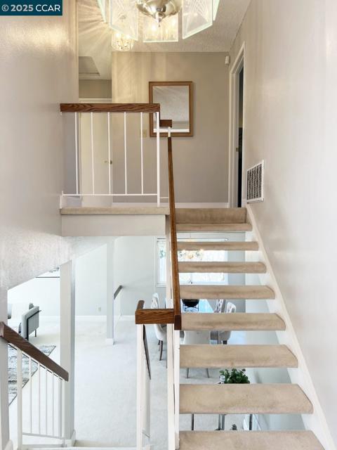 109 Scotts Chute Ct, Richmond CA: https://media.crmls.org/mediaz/e4006d81-e379-406d-8991-269a6fd472c7.jpg