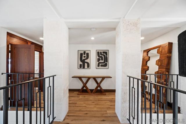 6675 Caminito Lindrick, La Jolla CA: https://media.crmls.org/mediaz/e40079a0-7ef6-4486-a49a-0bef36cd19ee.jpg