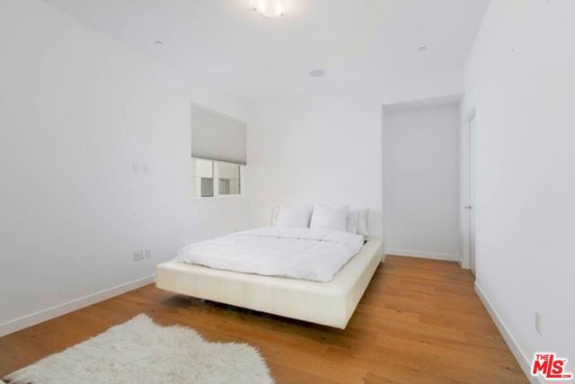 6566 W 85Th Place, Los Angeles CA: https://media.crmls.org/mediaz/e4009d84-95b3-43a1-ba50-16ac85dbbdb7.jpg