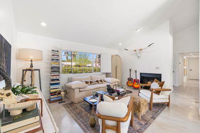 1055 E Louise Drive, Palm Springs, CA 92262
