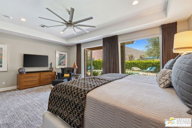 450 E Bogert Trail, Palm Springs CA: https://media.crmls.org/mediaz/e401e9cd-3146-4ed4-88e7-14b12d6bab23.jpg