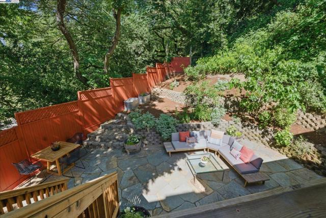 7380 Claremont Ave, Berkeley CA: https://media.crmls.org/mediaz/e401ee92-e15f-45ba-beaf-8181c8fbf1d0.jpg
