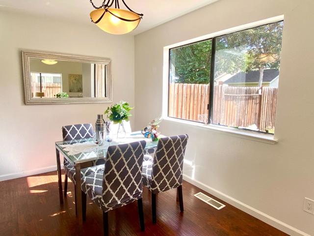 1726 River Birch Drive, San Jose CA: https://media.crmls.org/mediaz/e4021302-2e40-4182-88ea-a3360aaa6582.jpg