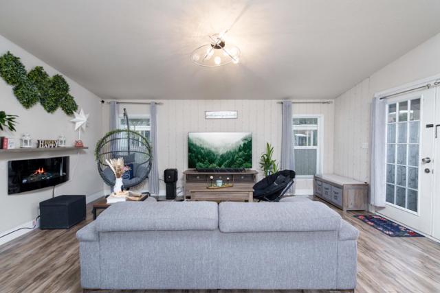 417 Chateau La Salle Dr., San Jose CA: https://media.crmls.org/mediaz/e402830d-ed0d-42d0-a3cc-6a45c490844e.jpg