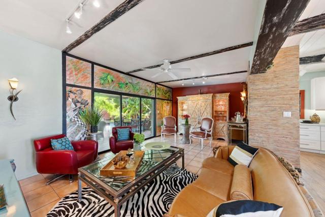 901 S Calle Tomas, Palm Springs CA: https://media.crmls.org/mediaz/e402a719-91a0-4143-822d-2ffb05d775f8.jpg