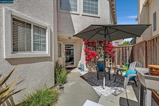 967 Heather Ln, San Lorenzo CA: https://media.crmls.org/mediaz/e4036c9a-99f6-4ac9-bc4a-fdfec61345c9.jpg