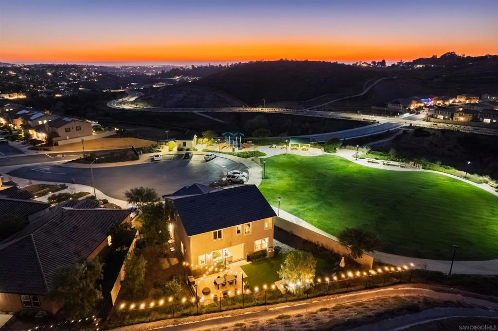 998 Woodhaven - photo 2