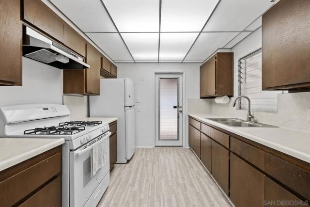 1432 E 20th St, National City CA: https://media.crmls.org/mediaz/e40407ce-929e-4a2d-a4f0-1b46cf68570b.jpg