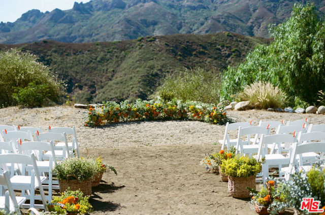 34550 Mulholland Highway, Malibu CA: https://media.crmls.org/mediaz/e40472ac-902a-46aa-a217-a2f7e8be8a66.jpg