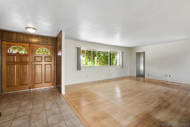 MLS #250041928SD image #9