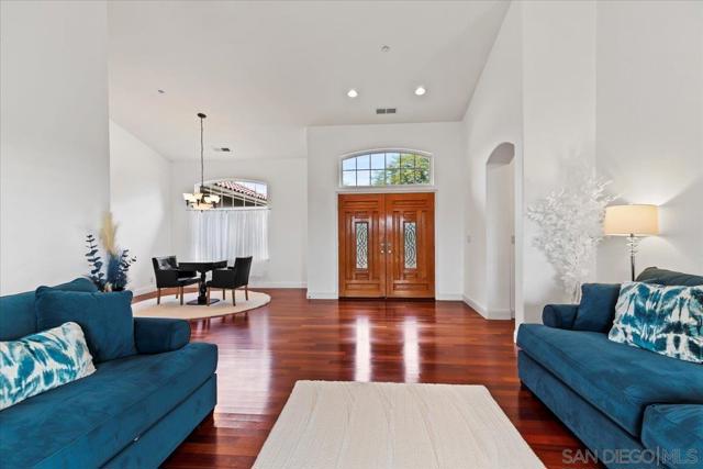 31252 North Star Way, Valley Center CA: https://media.crmls.org/mediaz/e404af0e-c607-48f6-9615-ac87b1fdc232.jpg