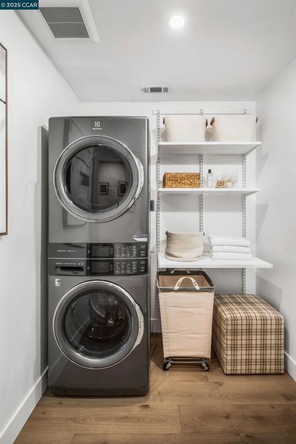 181 Lombardy Lane, Orinda CA: https://media.crmls.org/mediaz/e404c5d2-ed05-49c5-ae6d-74702d127dc5.jpg