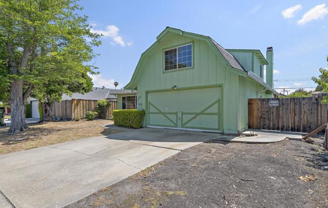 2243 Emmett Court, Santa Clara CA: https://media.crmls.org/mediaz/e404cd50-7cb2-42e9-a9f5-bf3bd4becebf.jpg