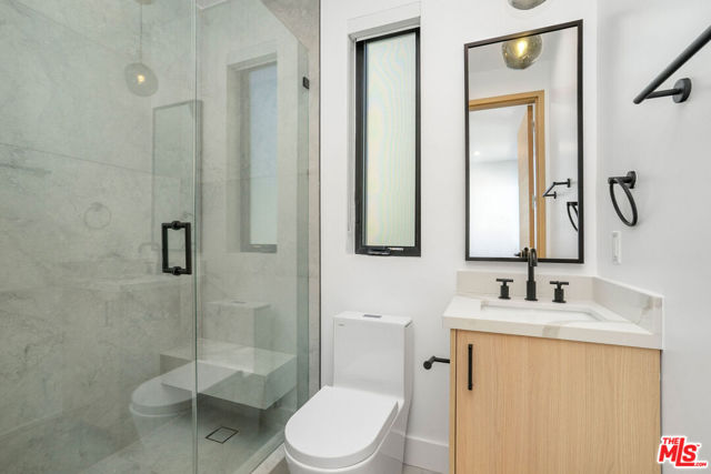 111 N Orlando Avenue, Los Angeles CA: https://media.crmls.org/mediaz/e4062b53-c106-4665-80be-edfeb9e933e4.jpg