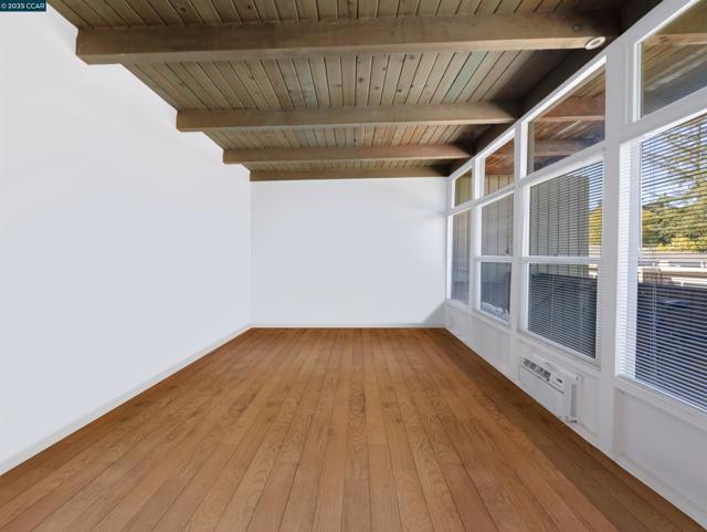 891 Bell Street, Lafayette CA: https://media.crmls.org/mediaz/e40630ab-da82-4b4b-8686-7410c192e510.jpg