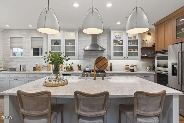 Detail Gallery Image 5 of 59 For 4045 Harbour Island Ln, Oxnard,  CA 93035 - 5 Beds | 3 Baths