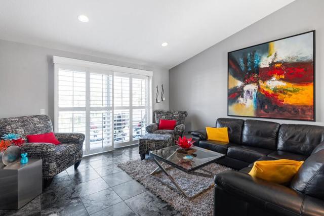 153 Desert Falls E Drive, Palm Desert CA: https://media.crmls.org/mediaz/e4068426-3fb1-4ccf-8571-032e2cdd30c4.jpg