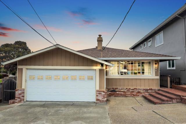 572 Cherry Avenue, San Bruno CA: https://media.crmls.org/mediaz/e4074583-2822-46ed-b3d4-d3e1cbf47fef.jpg