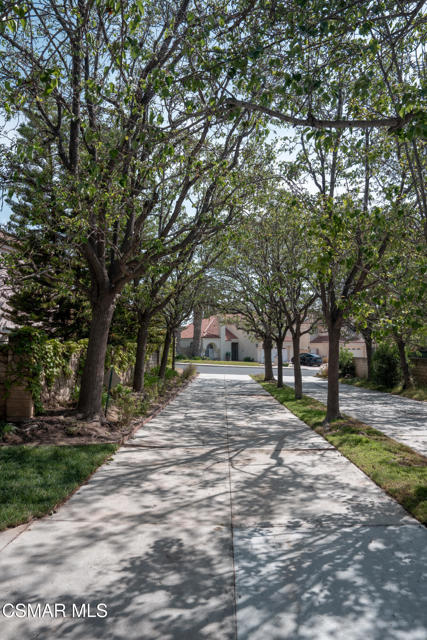 4540 Road Mill Valley Road, Moorpark CA: https://media.crmls.org/mediaz/e407ccde-71b4-4d0e-bab9-ad8f5beaf5ba.jpg