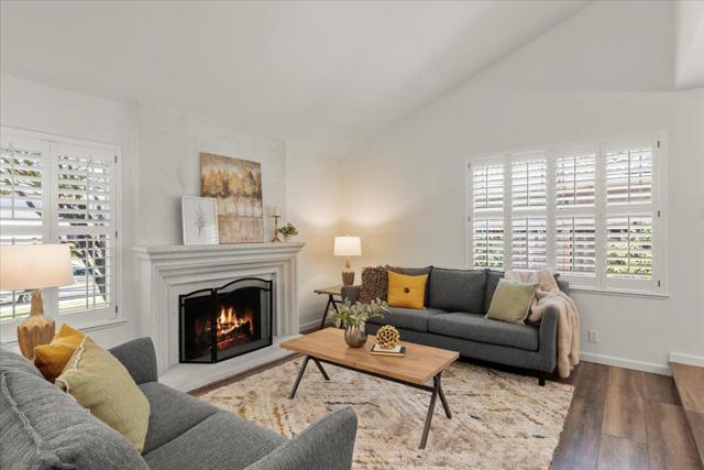 5420 Century Plaza Way, San Jose CA: https://media.crmls.org/mediaz/e408024a-9c7e-4e4a-954d-12aee8fa3a30.jpg