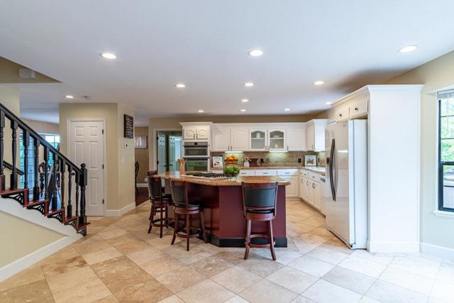 6020 Sherry Lee Lane, Salinas CA: https://media.crmls.org/mediaz/e4085e6a-9abb-4125-9575-2a32f0217b1e.jpg