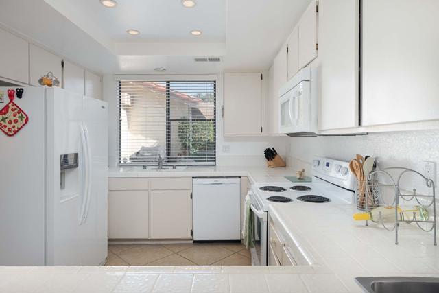 Image 12 of 39 For 279 San Remo Street