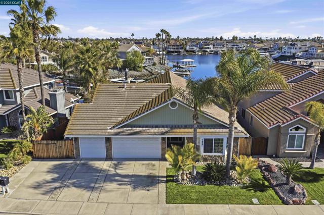 1963 Windward Pt, Discovery Bay CA: https://media.crmls.org/mediaz/e4095721-d3b1-45f8-b4ce-24e6af5b3c52.jpg