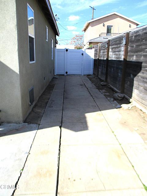 Detail Gallery Image 13 of 50 For 1129 La Puerta St, Los Angeles,  CA 90023 - 3 Beds | 1 Baths