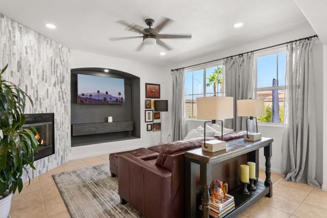 67860 Via Seguro, Cathedral City CA: https://media.crmls.org/mediaz/e40a9b4d-3ade-4fe2-ab33-3d00752ed5db.jpg