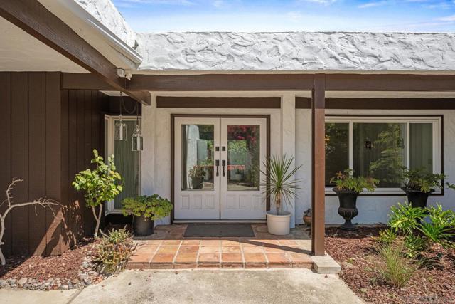 1640 El Paso Real, La Jolla CA: https://media.crmls.org/mediaz/e40b08a4-37ee-446f-9576-f09684bbd98d.jpg